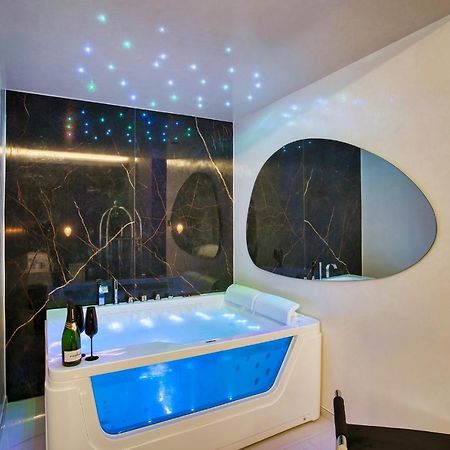 Distinto Suite & Rooms Лече Екстериор снимка
