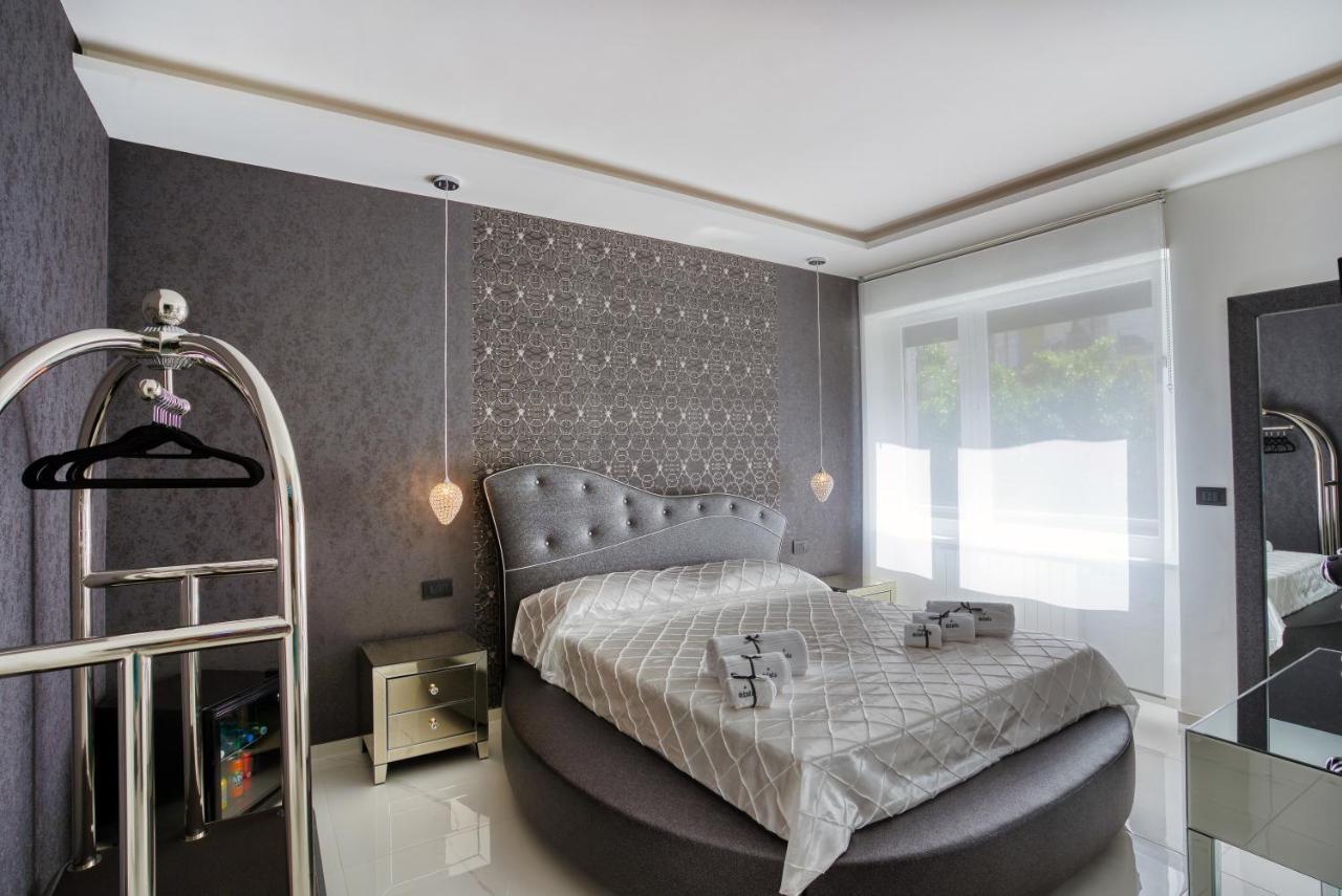 Distinto Suite & Rooms Лече Екстериор снимка